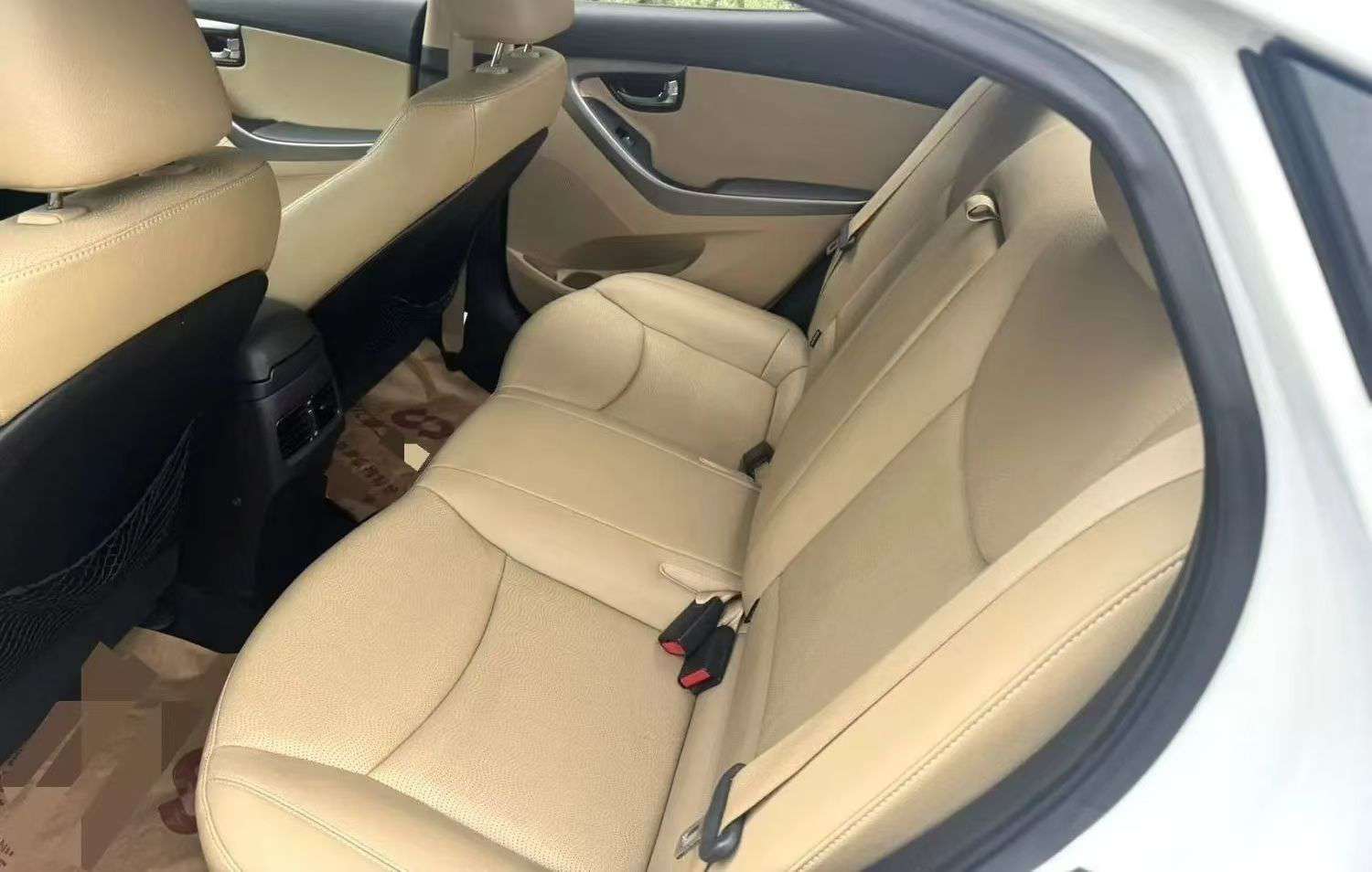 Hyundai Elantra 2014 1.6L Prestige 6