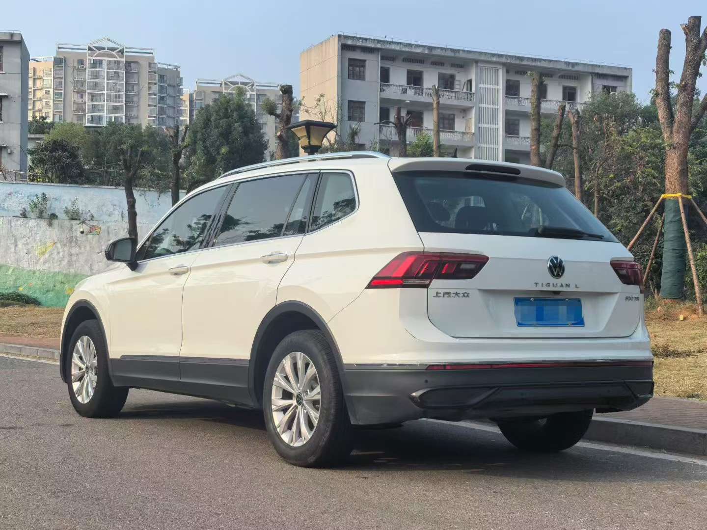 Volkswagen Tiguan L 2024 1.5T Automatic Panoramic Sunroof 4