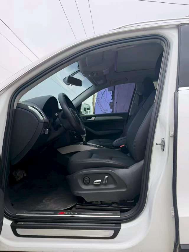 Audi Q5 2016 2.0T Automatic Sunroof 4