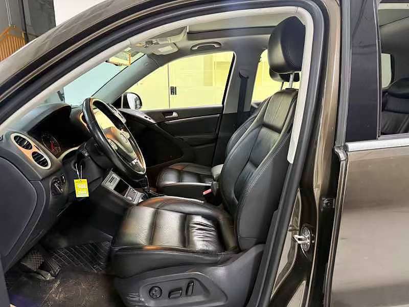 Volkswagen Tiguan 2015 1.8TSI Automatic AWD Luxury Edition 8