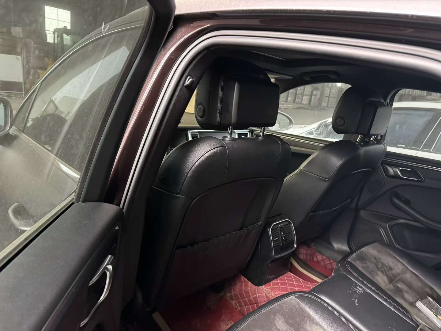 Porsche Macan 6