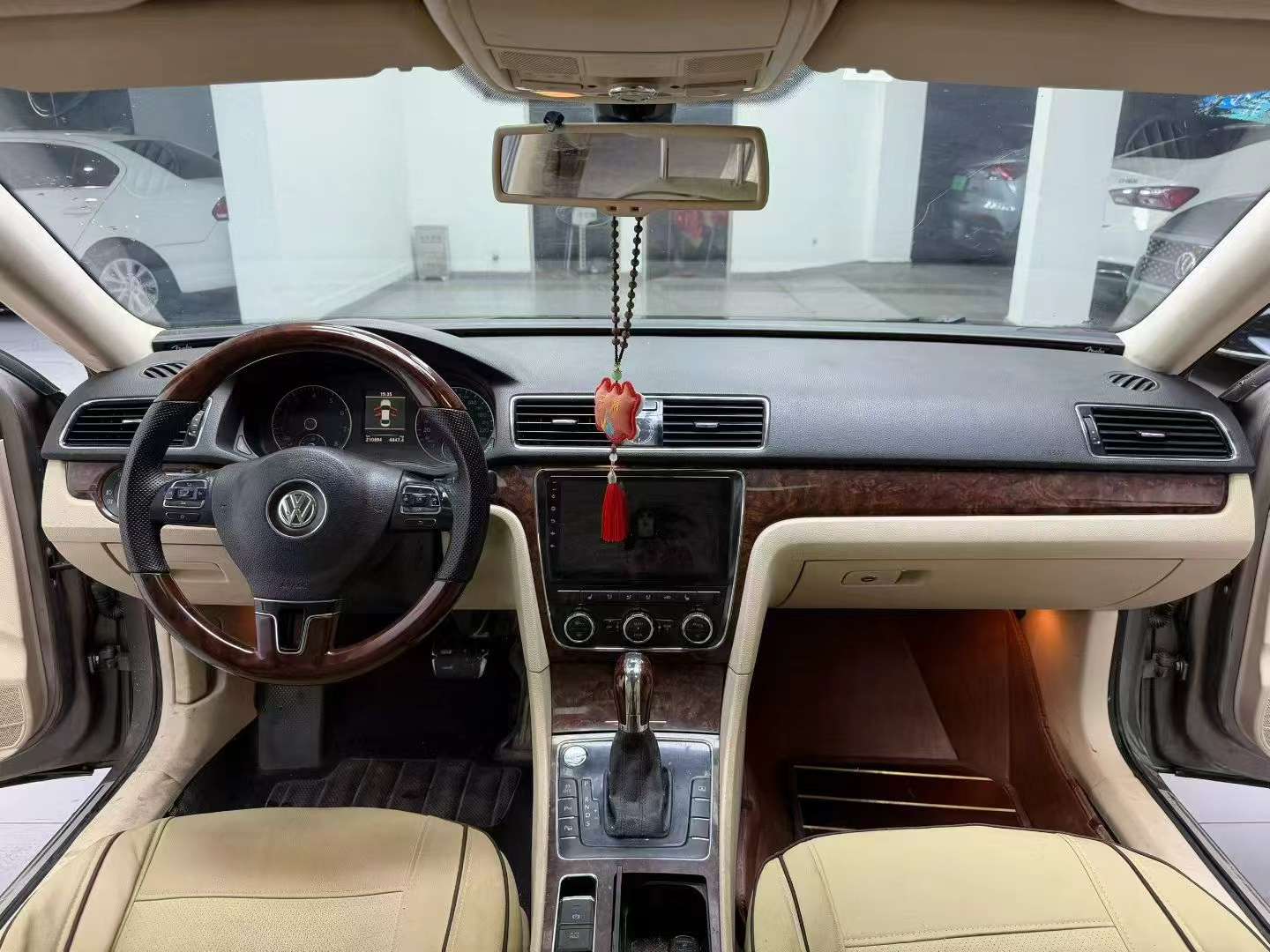 Volkswagen Passat 2011 8