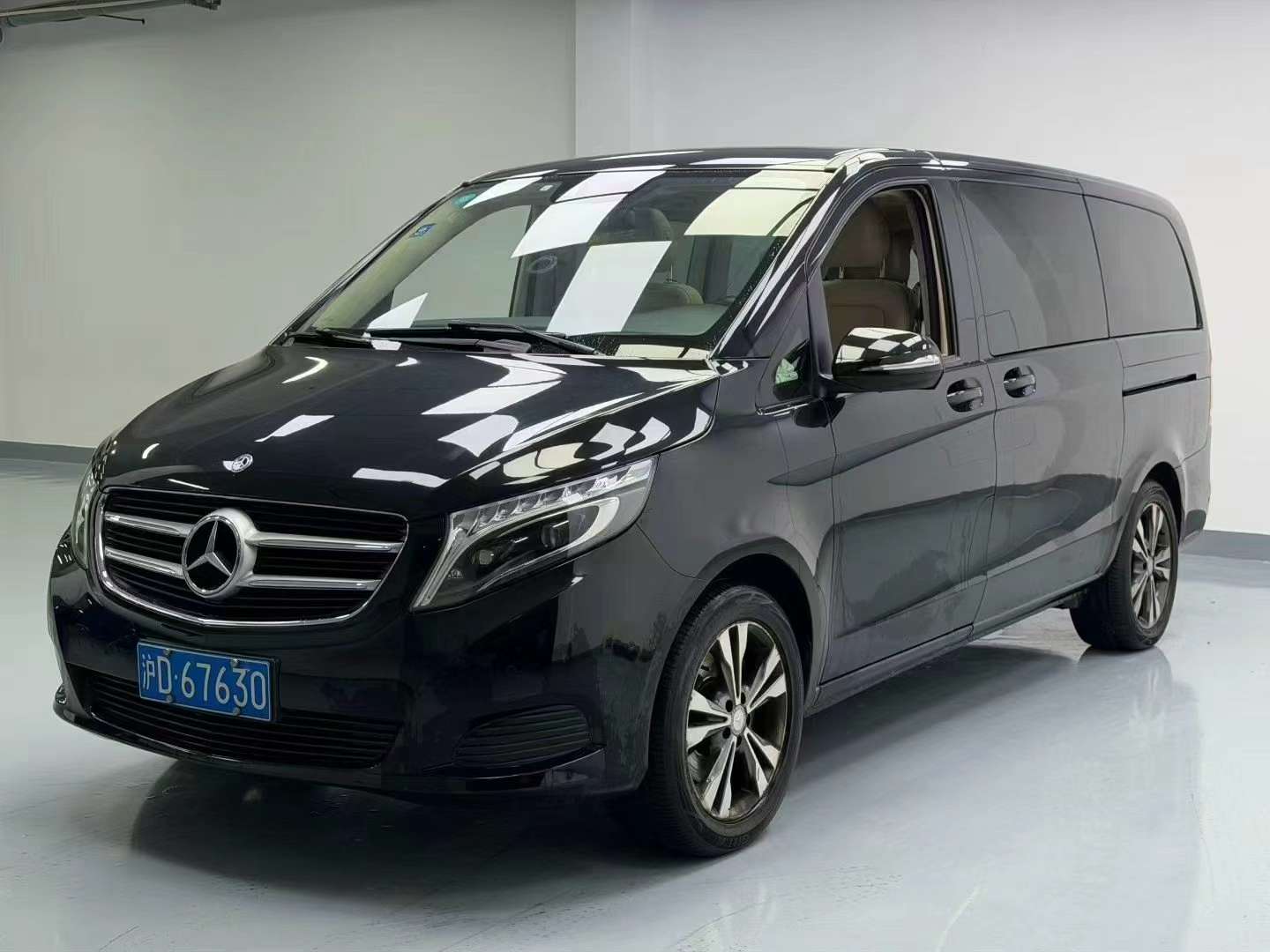 Mercedes-Benz V260 V260 High Trim