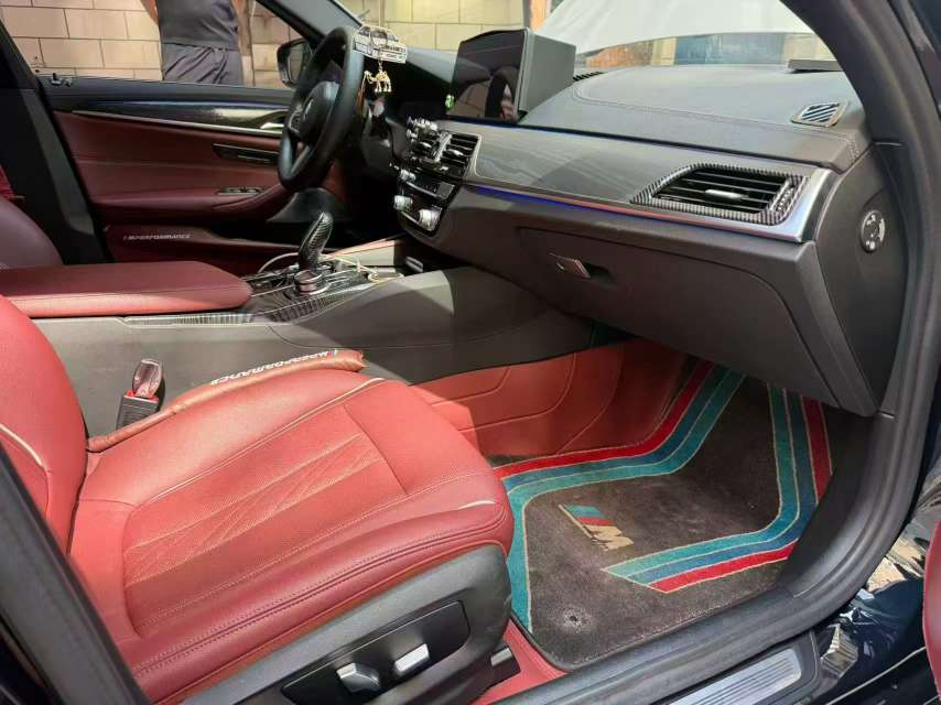BMW 5 Series 530Li Leading M Sport 2