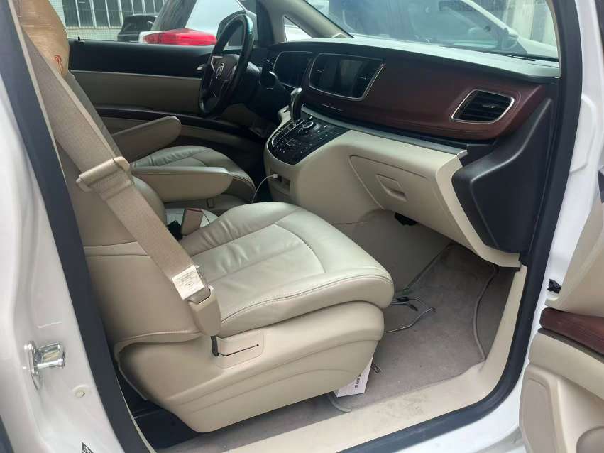 Buick GL8 GL8 2.5L Automatic 4