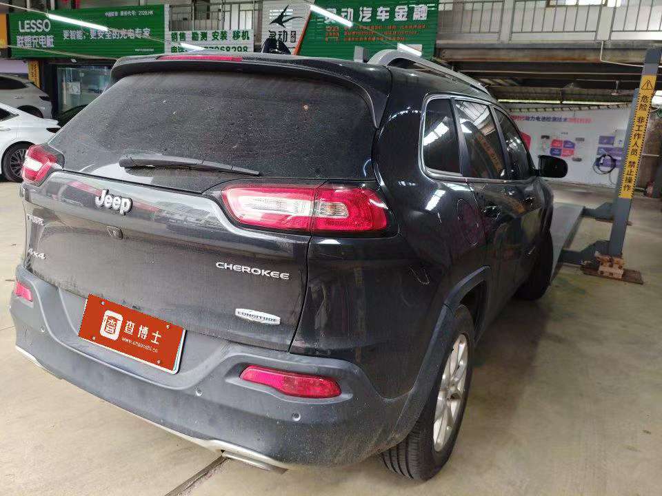 Jeep Cherokee 2016 2.4 Professional Intelligent 7