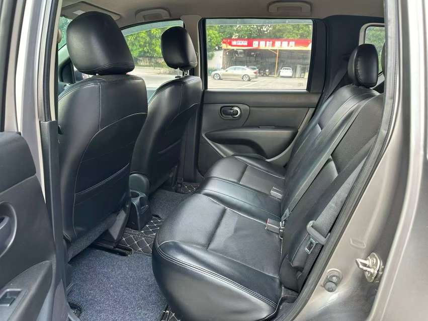 Nissan Livina 2015 1.6L Comfort Edition 6