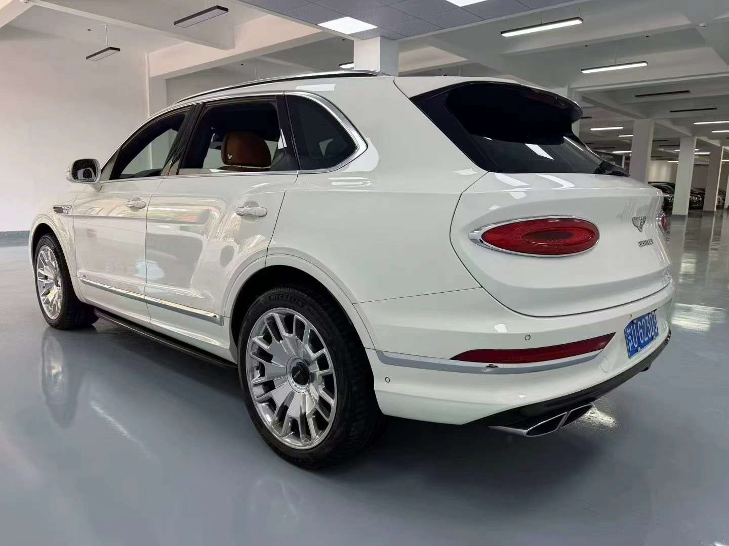 Bentley Bentayga 4
