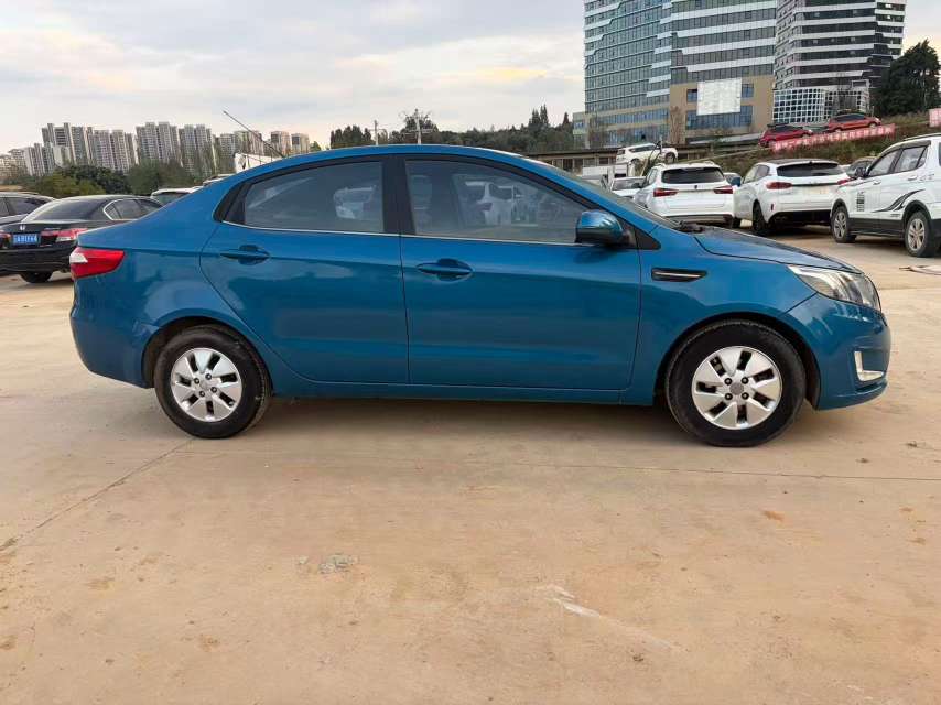 Kia K2 3