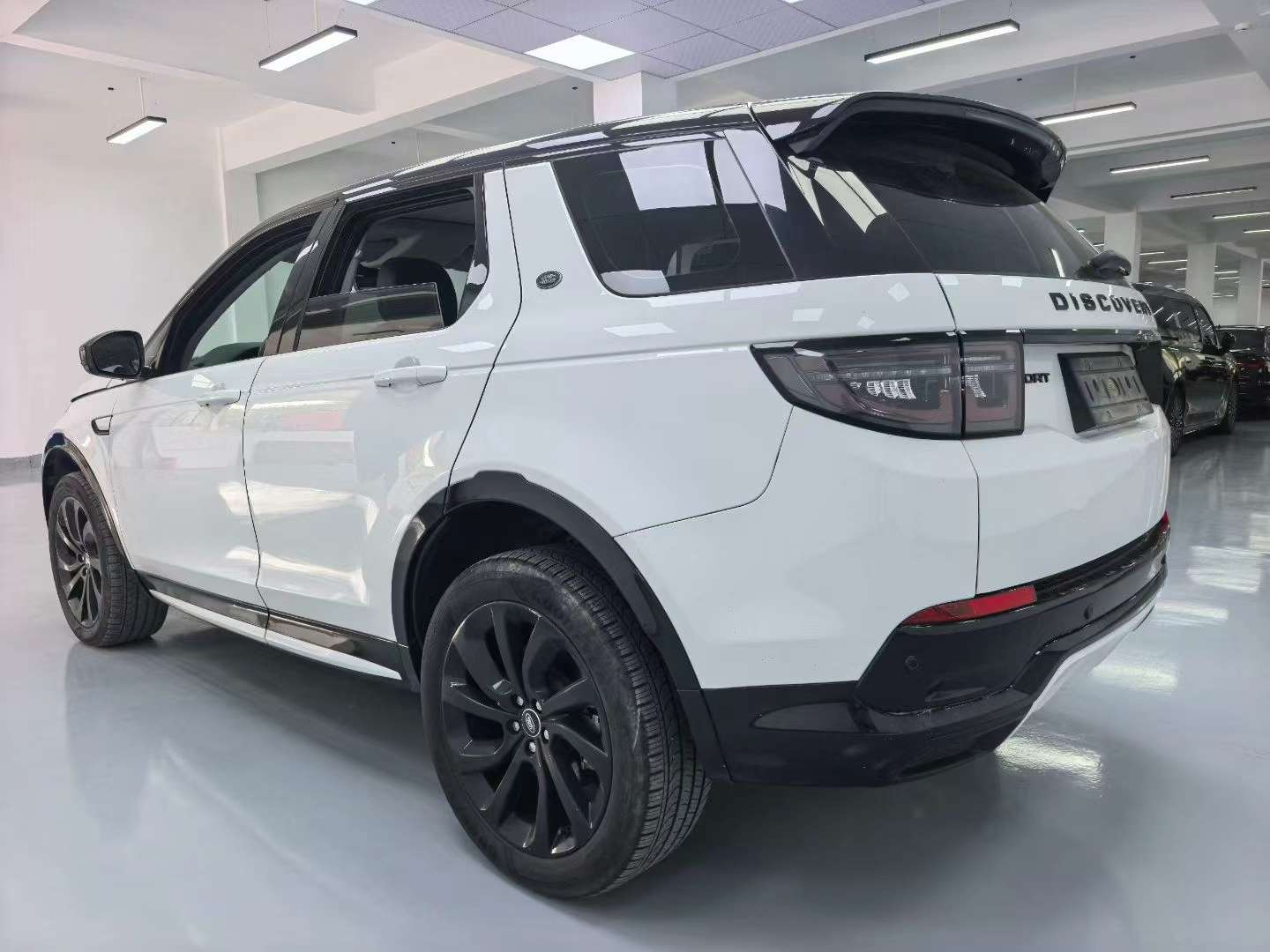 Land Rover Discovery Sport 4