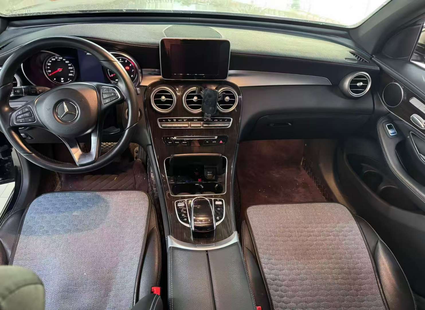 Mercedes-Benz GLC 2019 GLC 260 L 4MATIC Dynamic 4