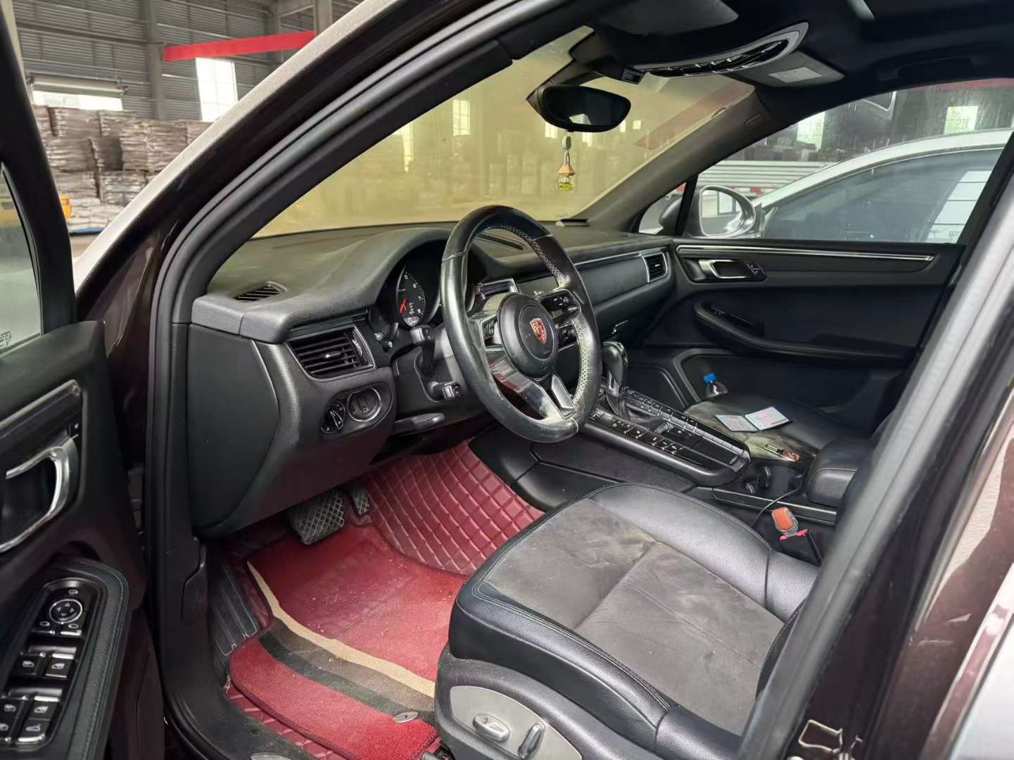 Porsche Macan 4