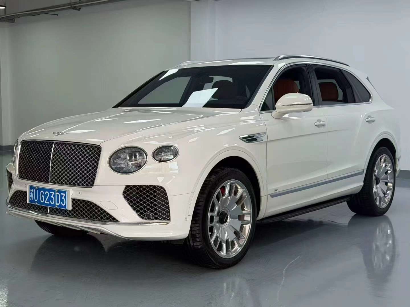 Bentley Bentayga 3