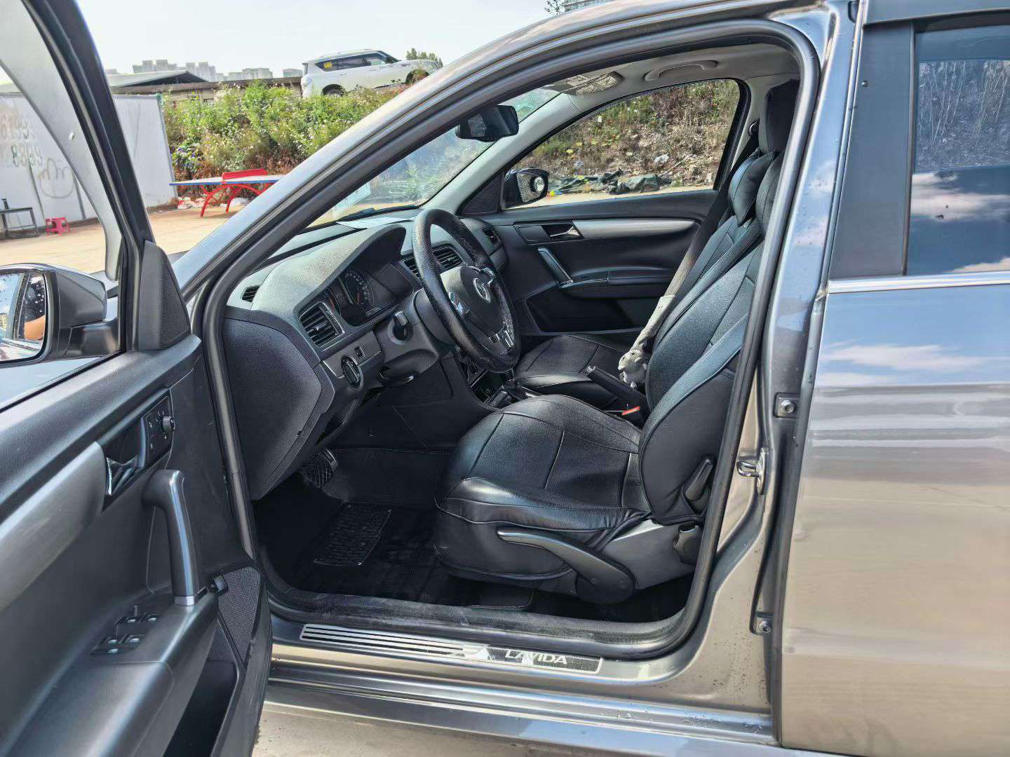 Volkswagen Lavida 9