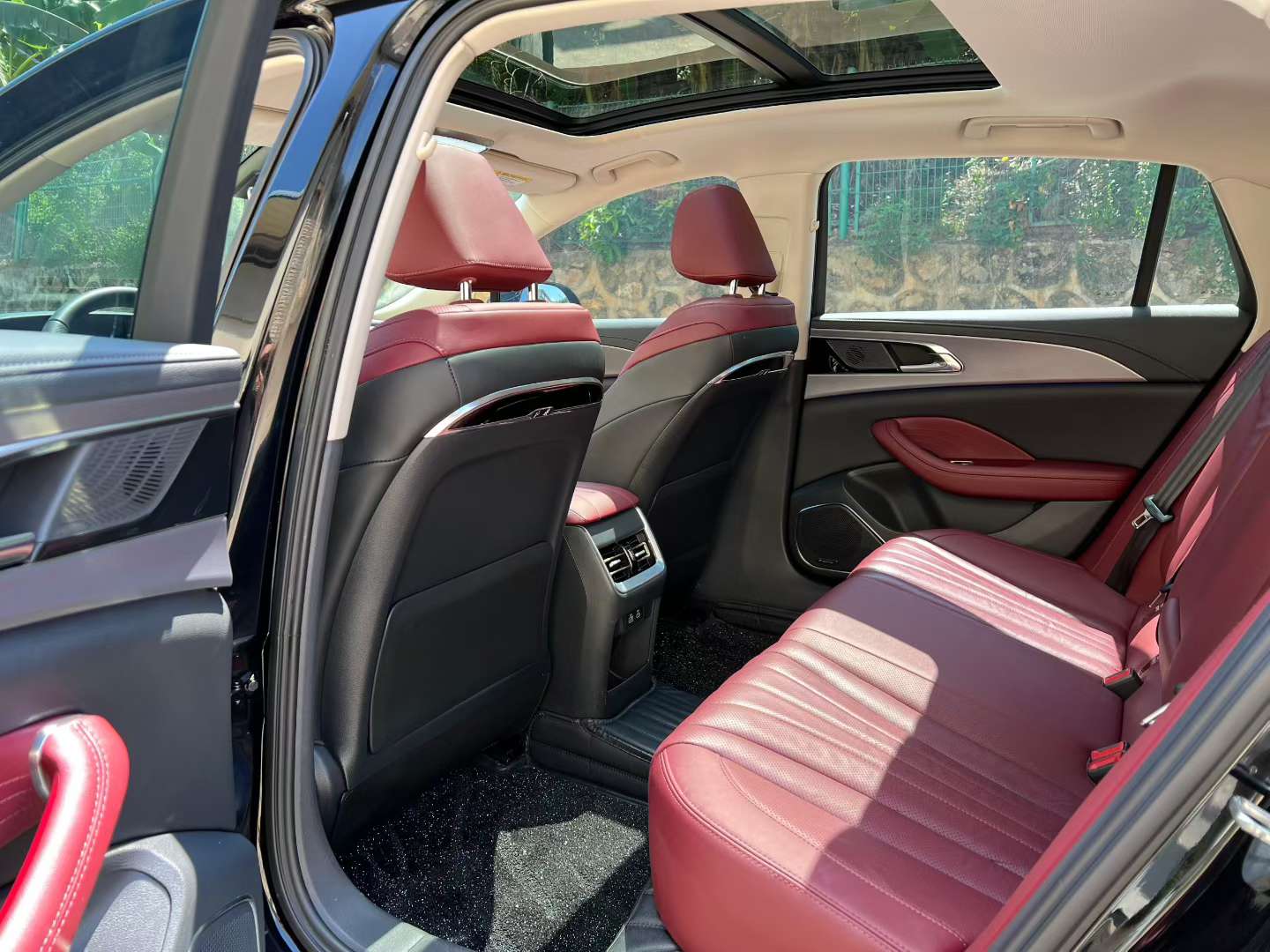 Hongqi H5 2024 2.0T Automatic Smart Flagship Edition 5