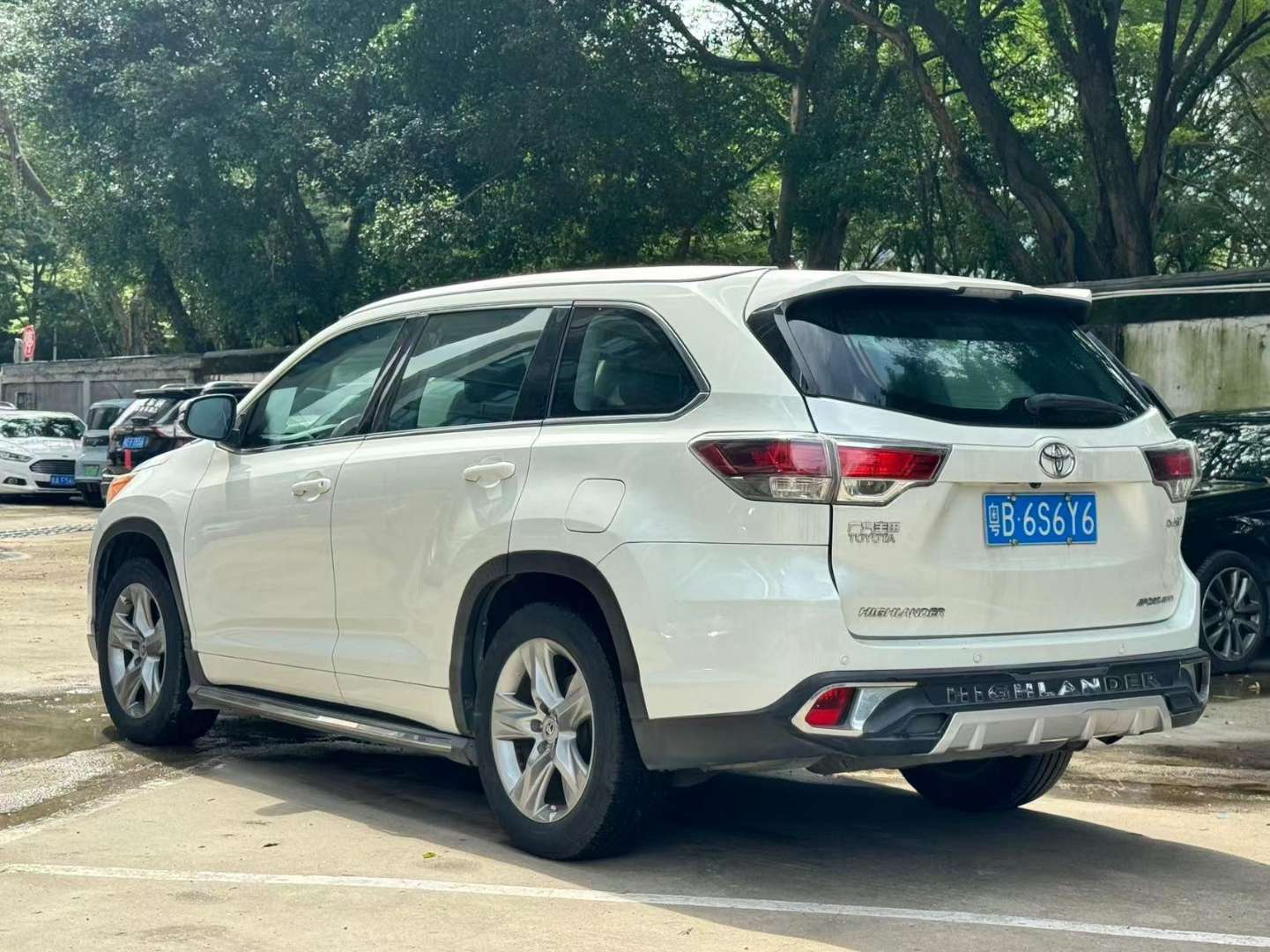 Toyota Highlander 2.0T AWD Luxury 3