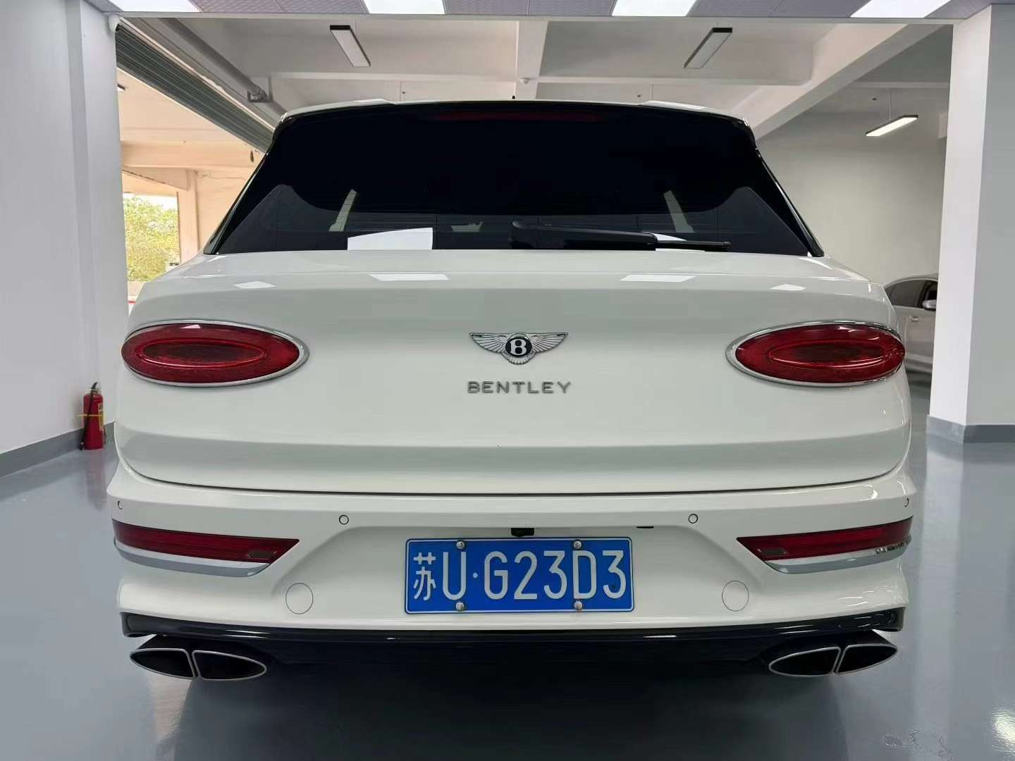 Bentley Bentayga 5