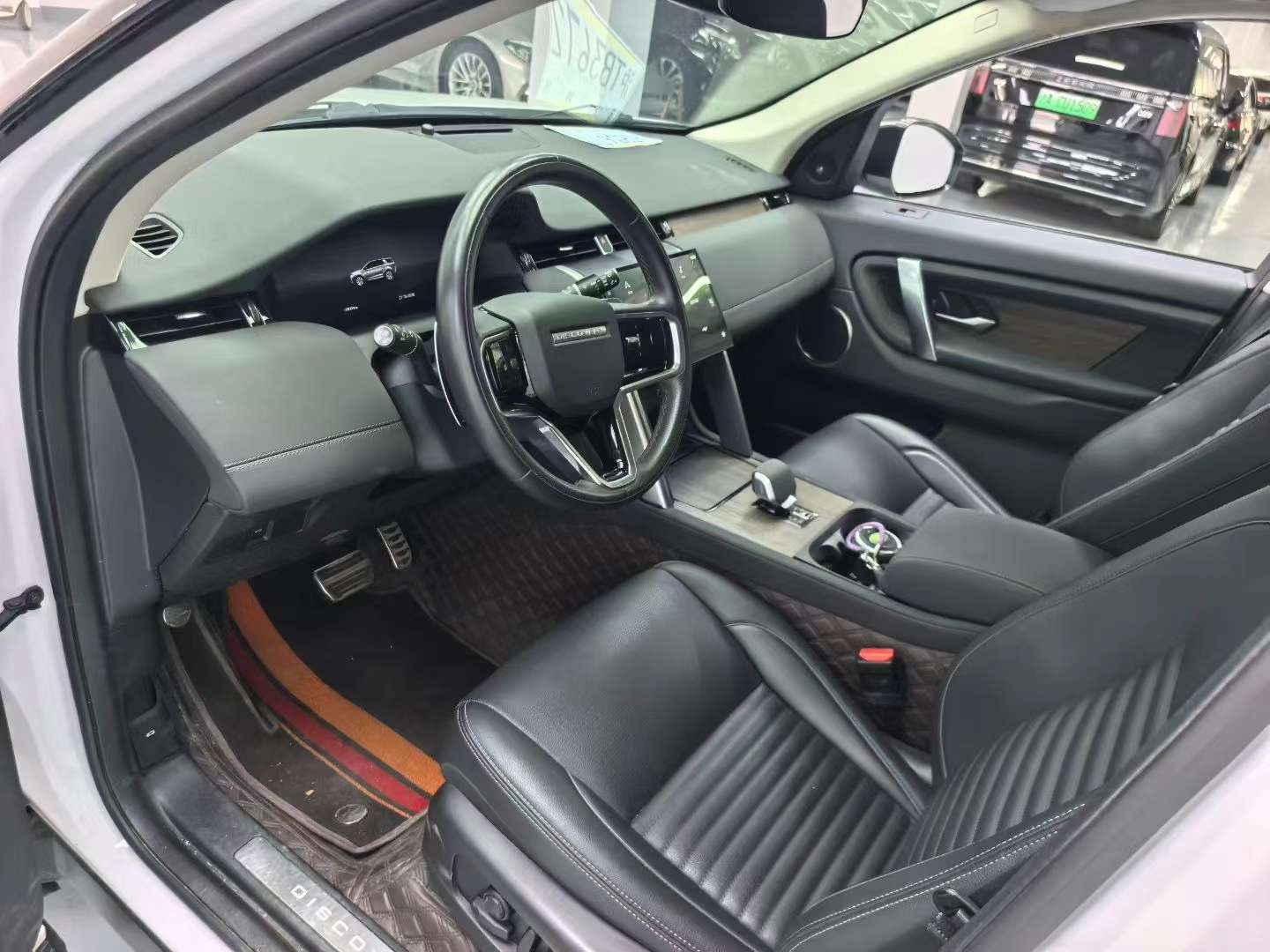 Land Rover Discovery Sport 8