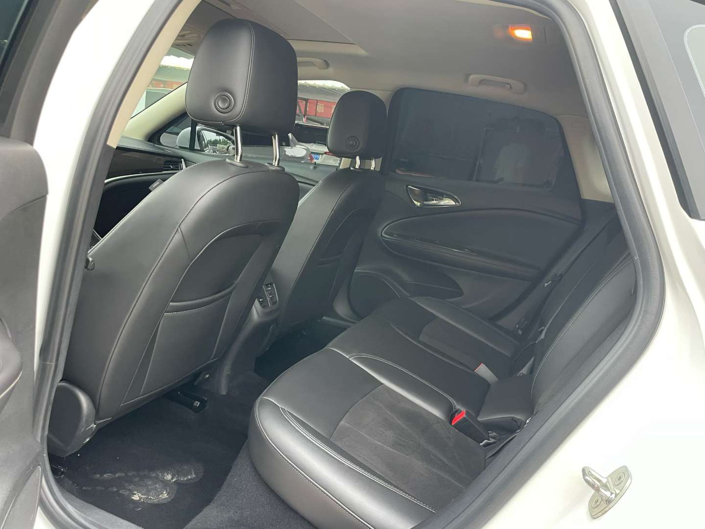 Buick Verano 1.5T Automatic Elite Edition 3