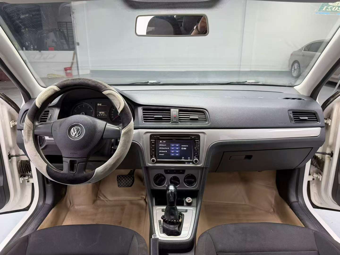 Volkswagen Lavida 8