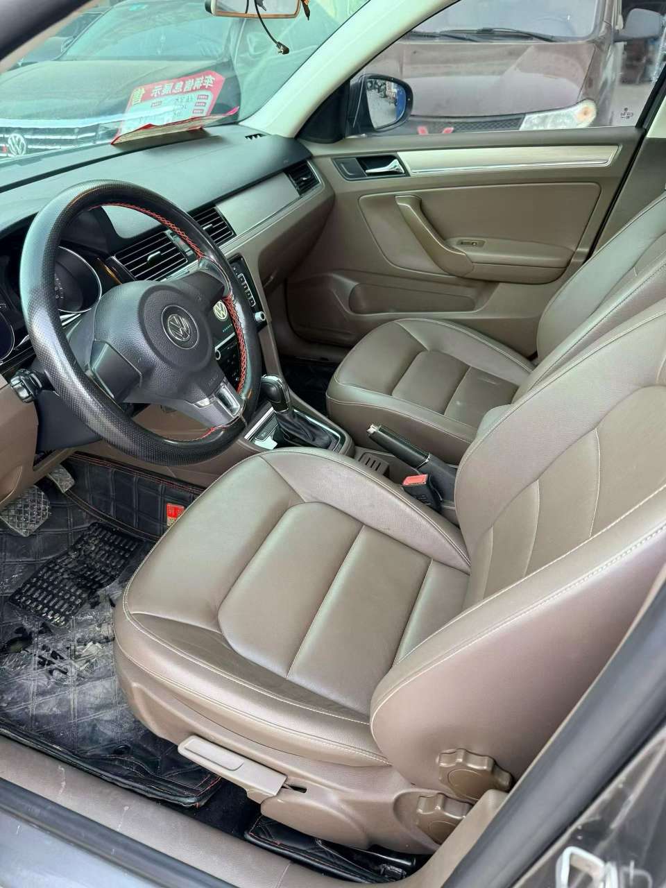 Volkswagen Bora 1.4T Automatic 3