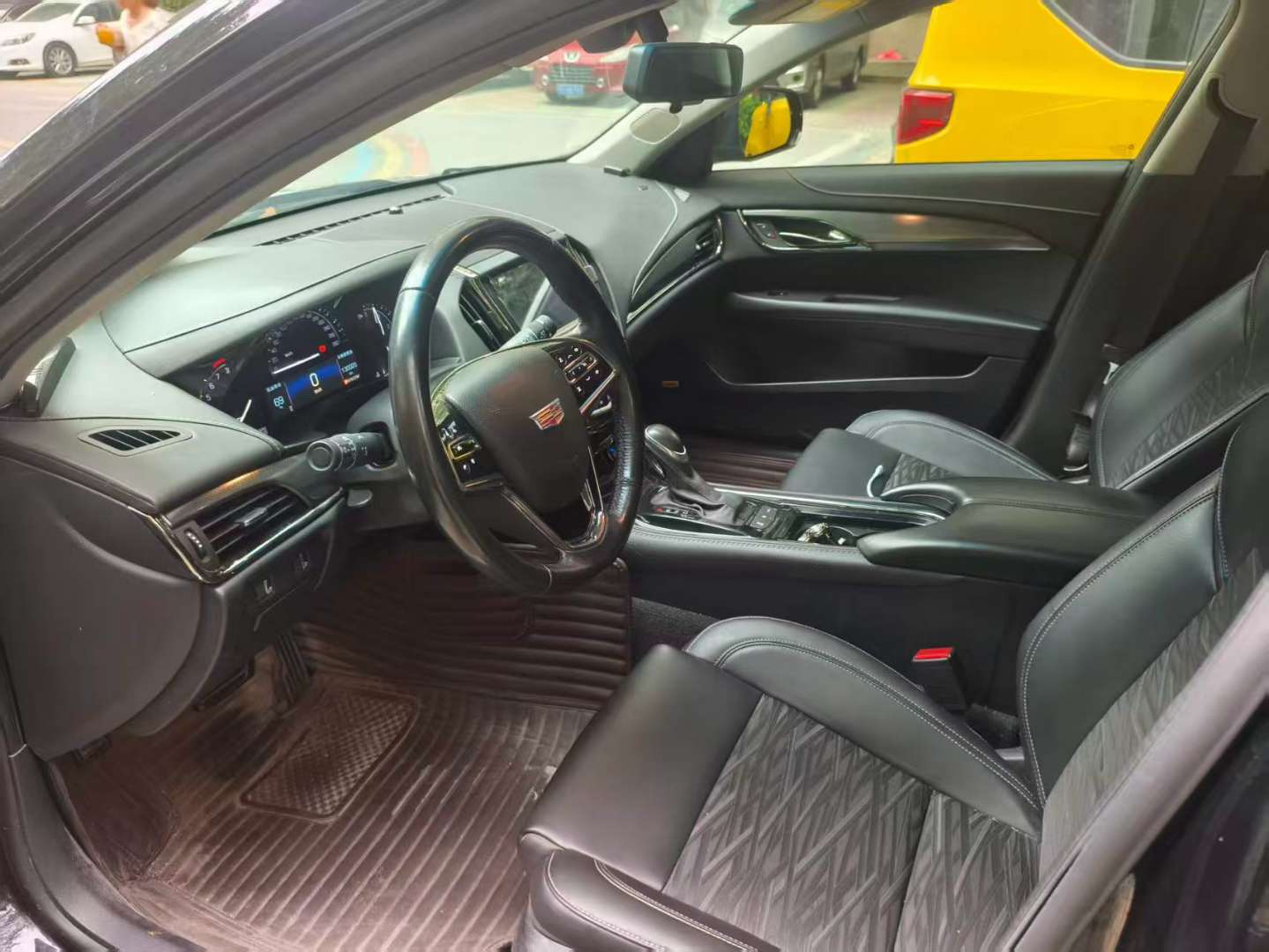 Cadillac ATS 5