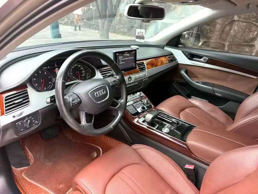 Audi A8L 2012 45 TFSI quattro Luxury 5
