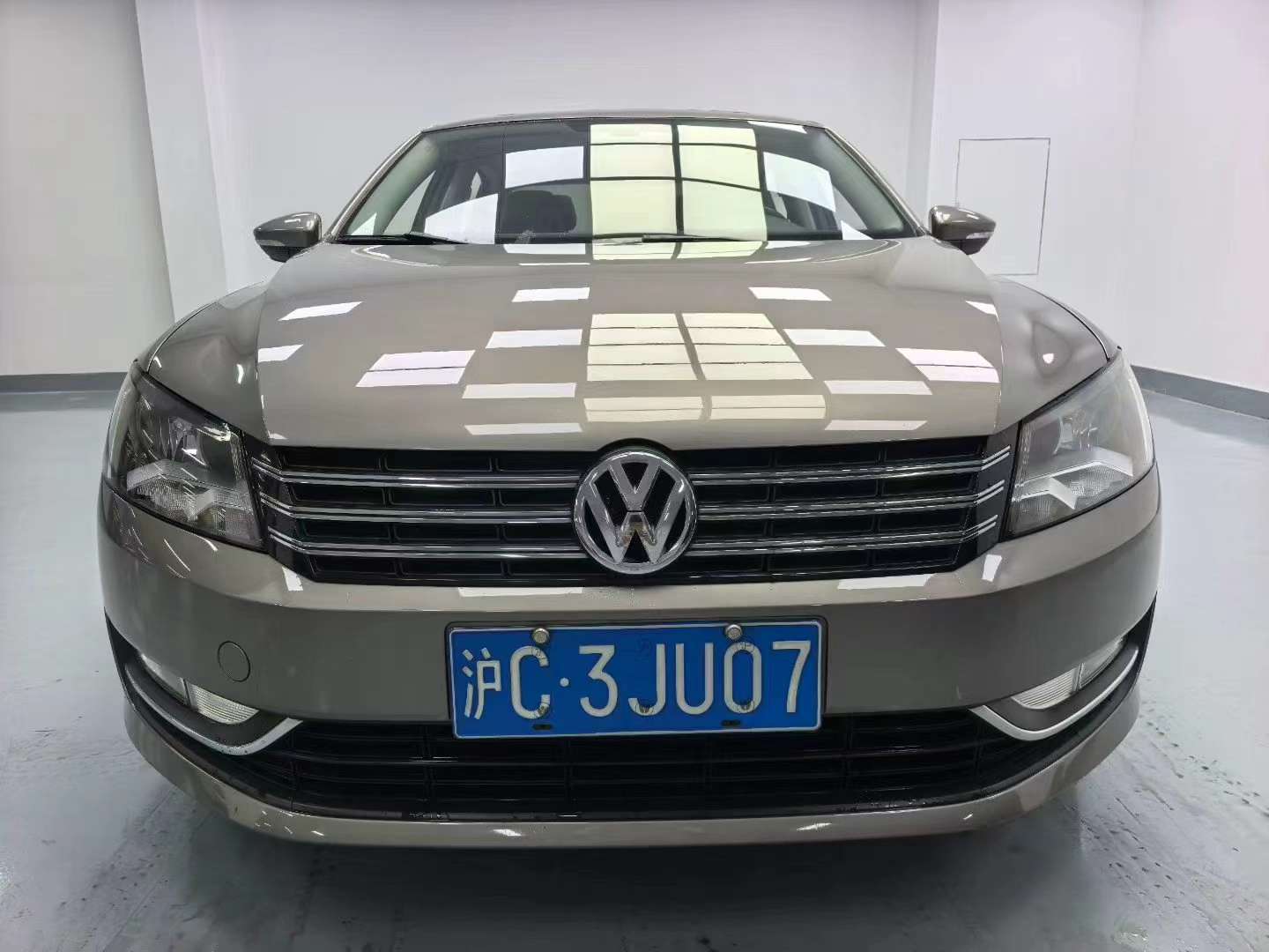 Volkswagen Passat 2