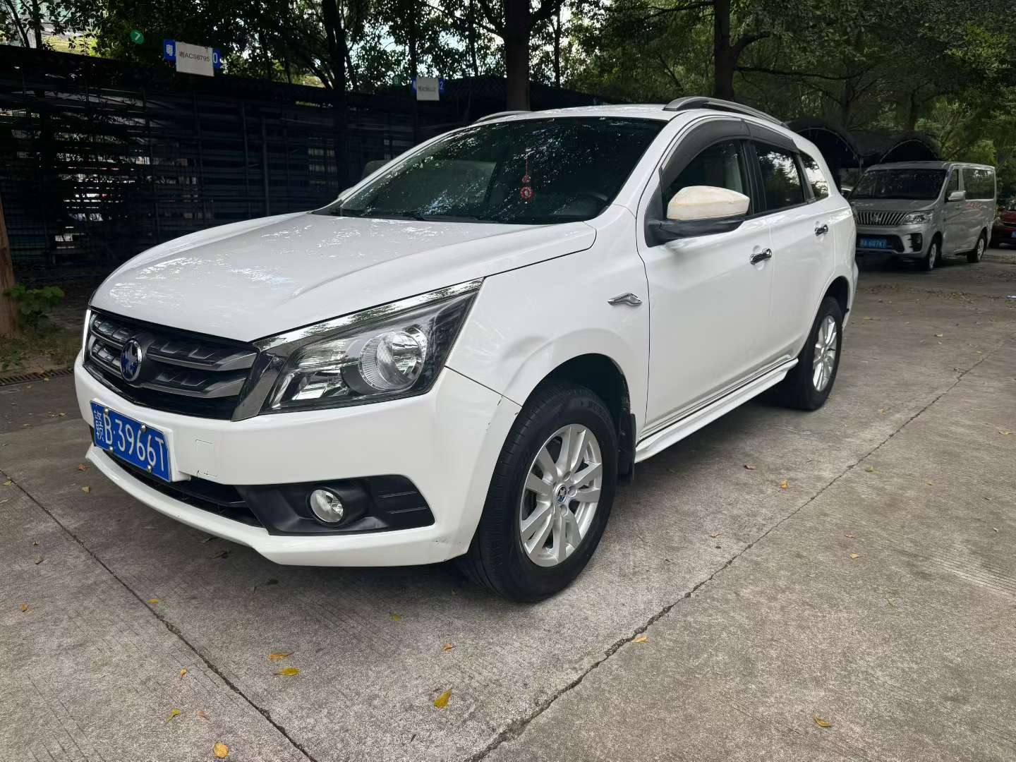 Venucia T70 2017 2.0L Automatic 8