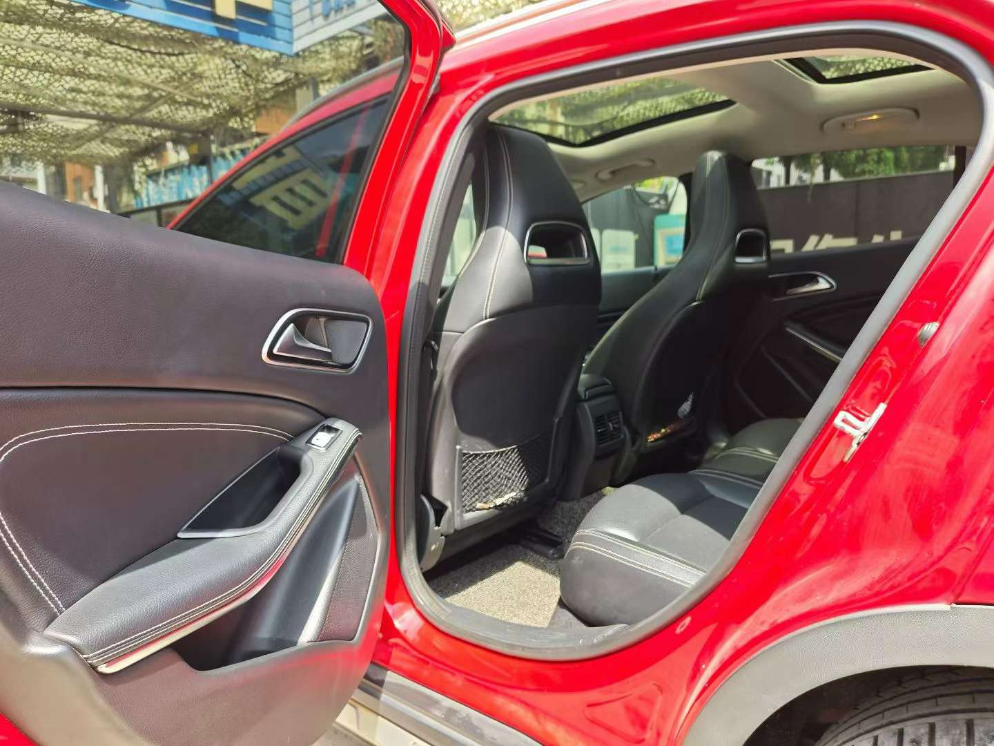 Mercedes-Benz GLA 5