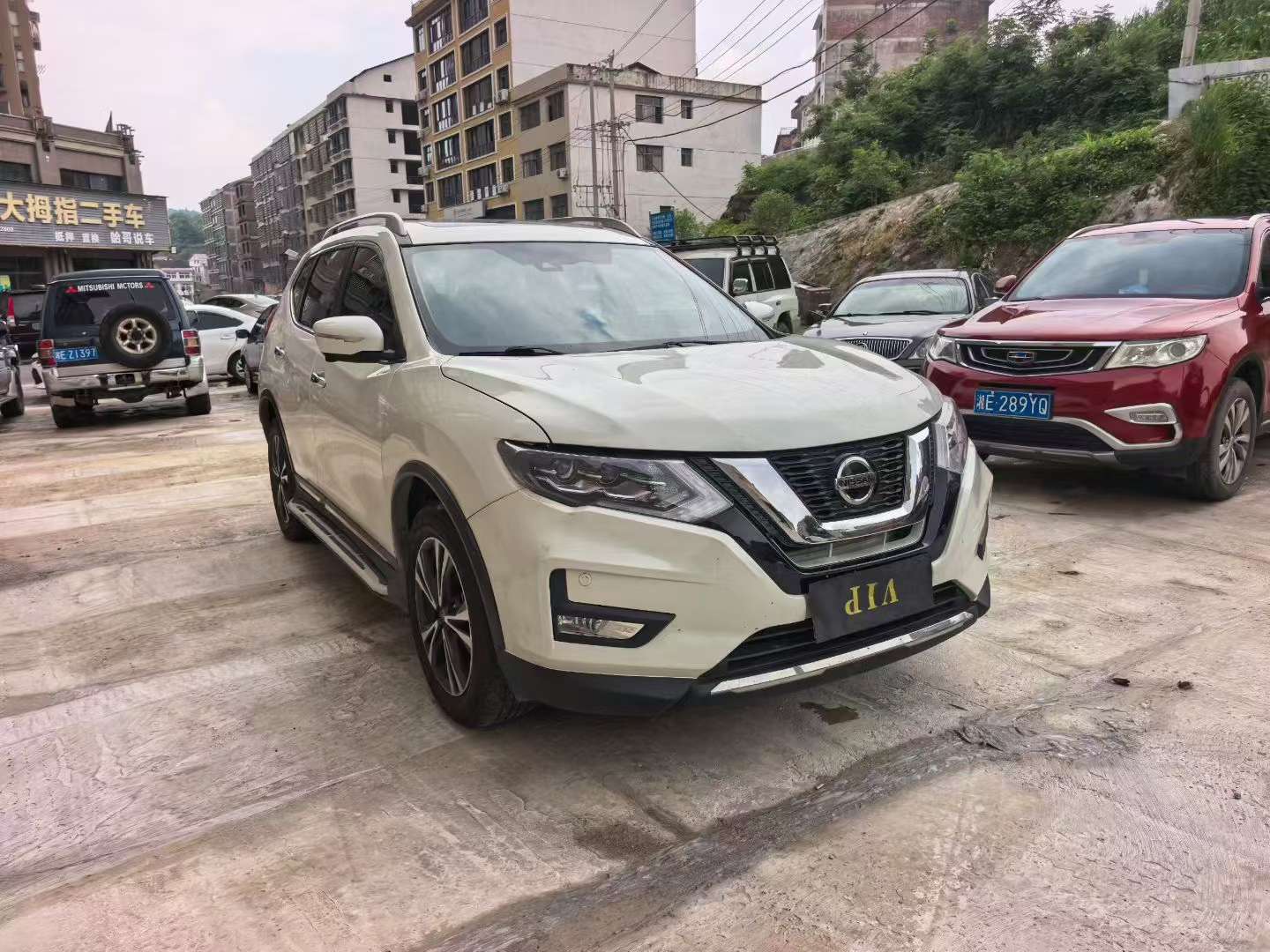 Nissan X-Trail 2.5 4WD 2