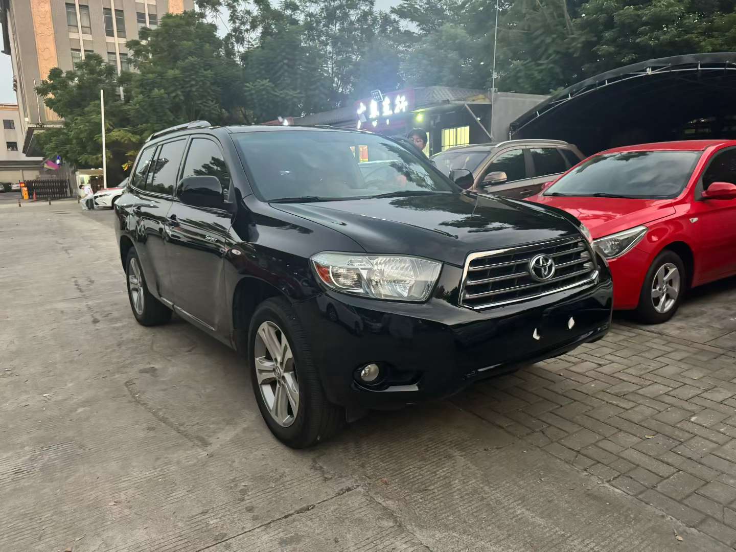 Toyota Highlander 2.7L Automatic 7 Seats 3