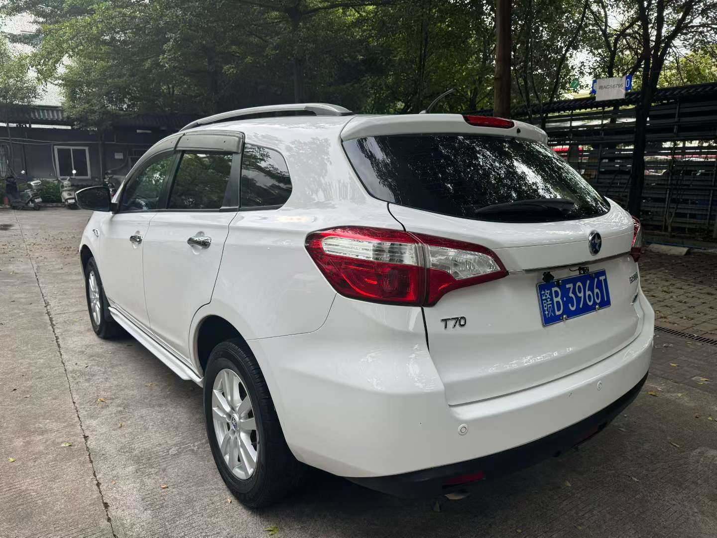 Venucia T70 2017 2.0L Automatic 5