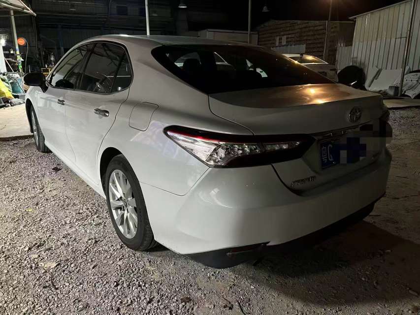 Toyota Camry 2019 2.0G Luxury Edition 4