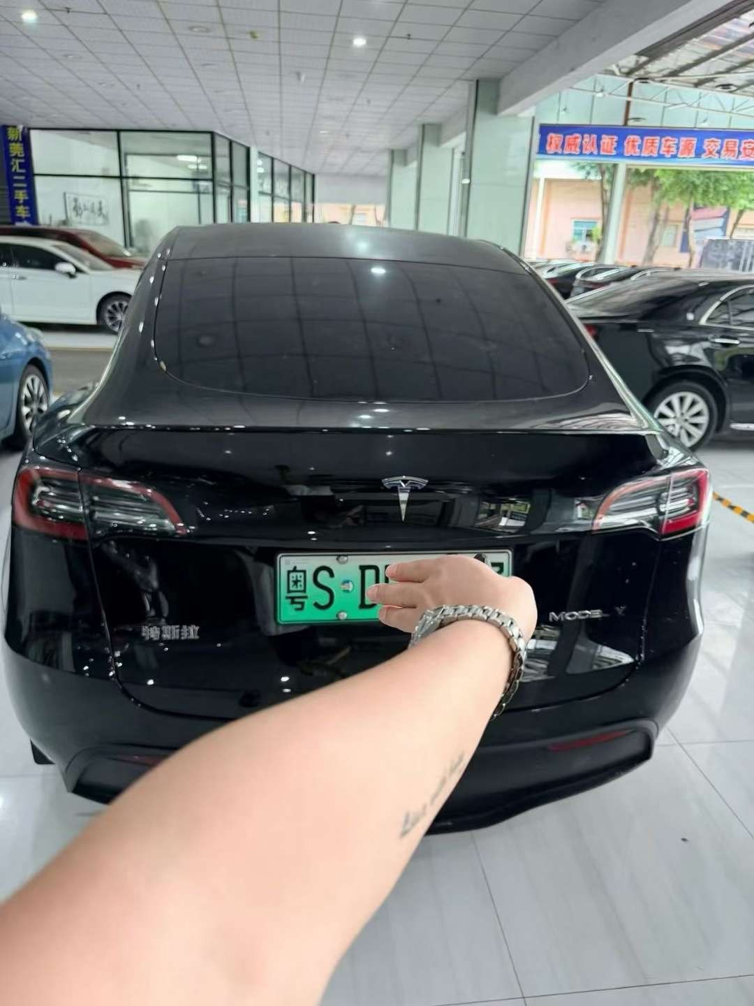 Tesla Model Y 2022 Long Range 3
