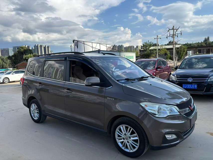 Wuling Hongguang S1 Manual 1.5L 2