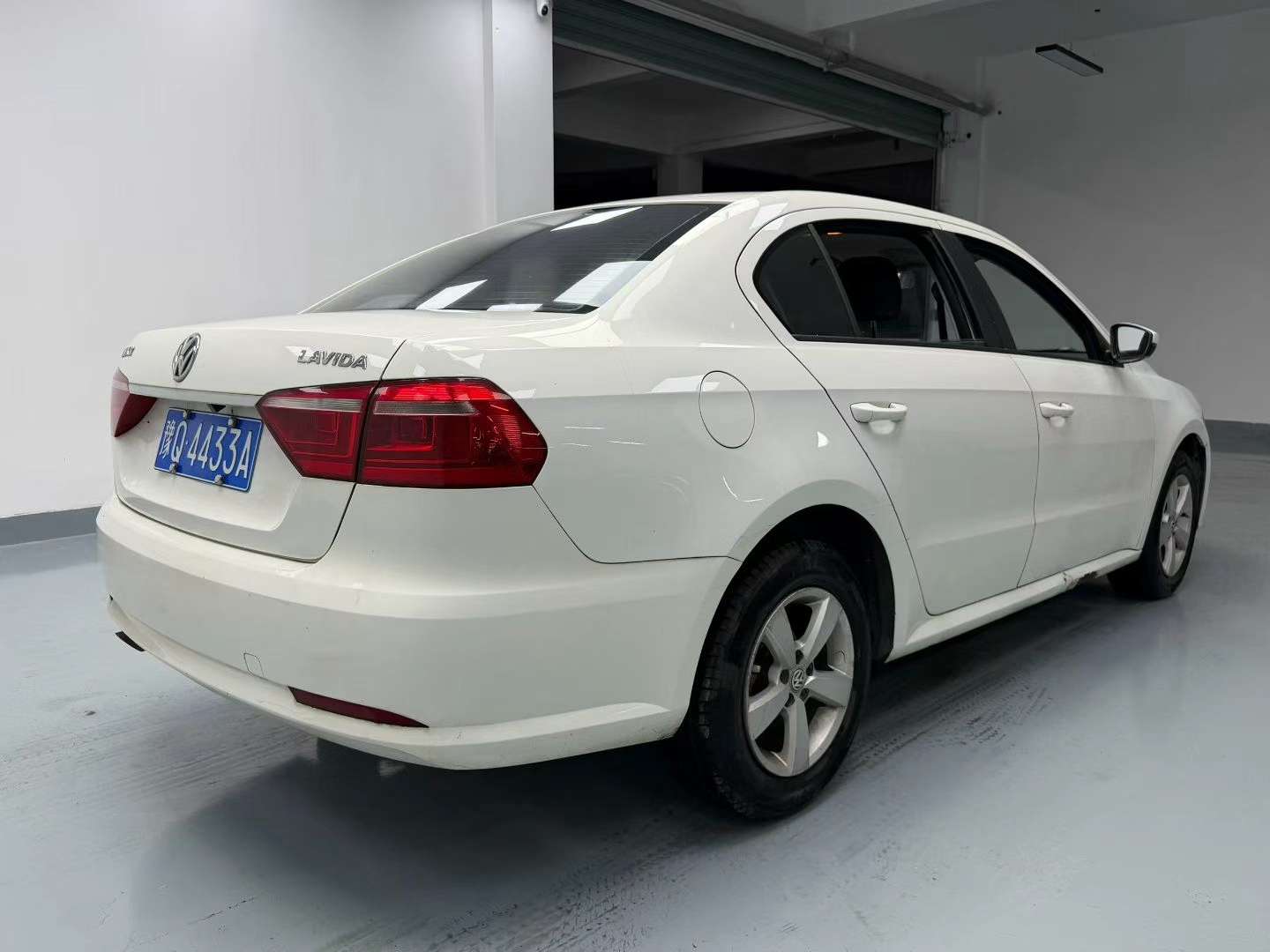 Volkswagen Lavida 6