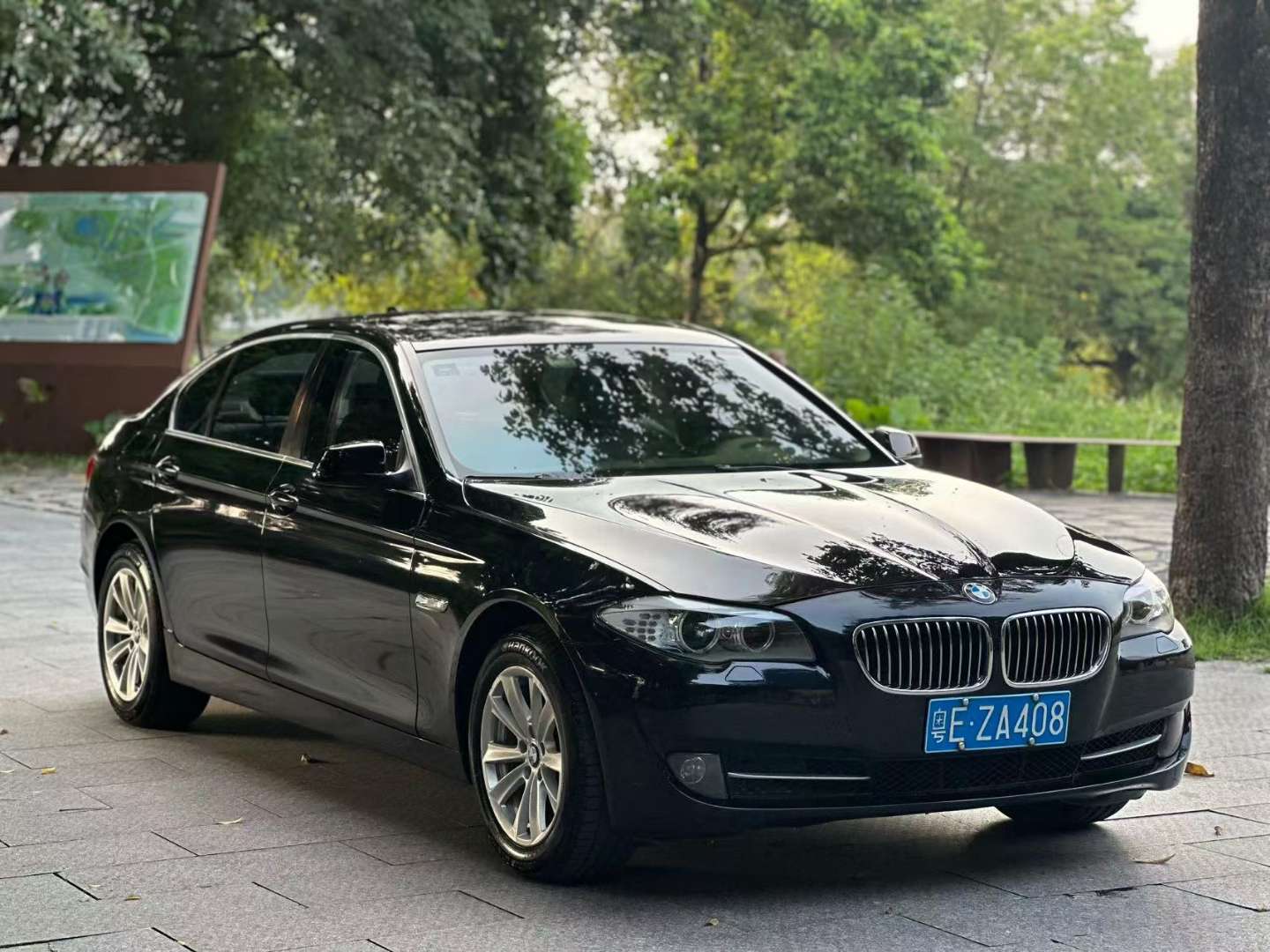 BMW 5 Series 2012 2.5L Elegant Edition Inline-6 2