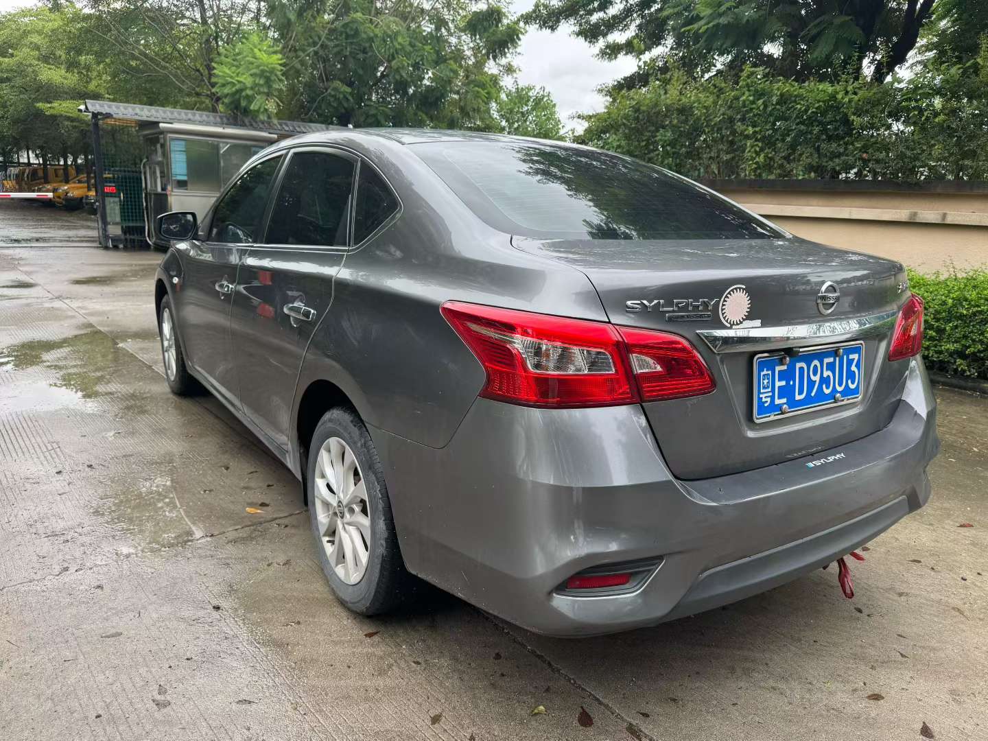 Nissan Sylphy 1.6L Automatic 5