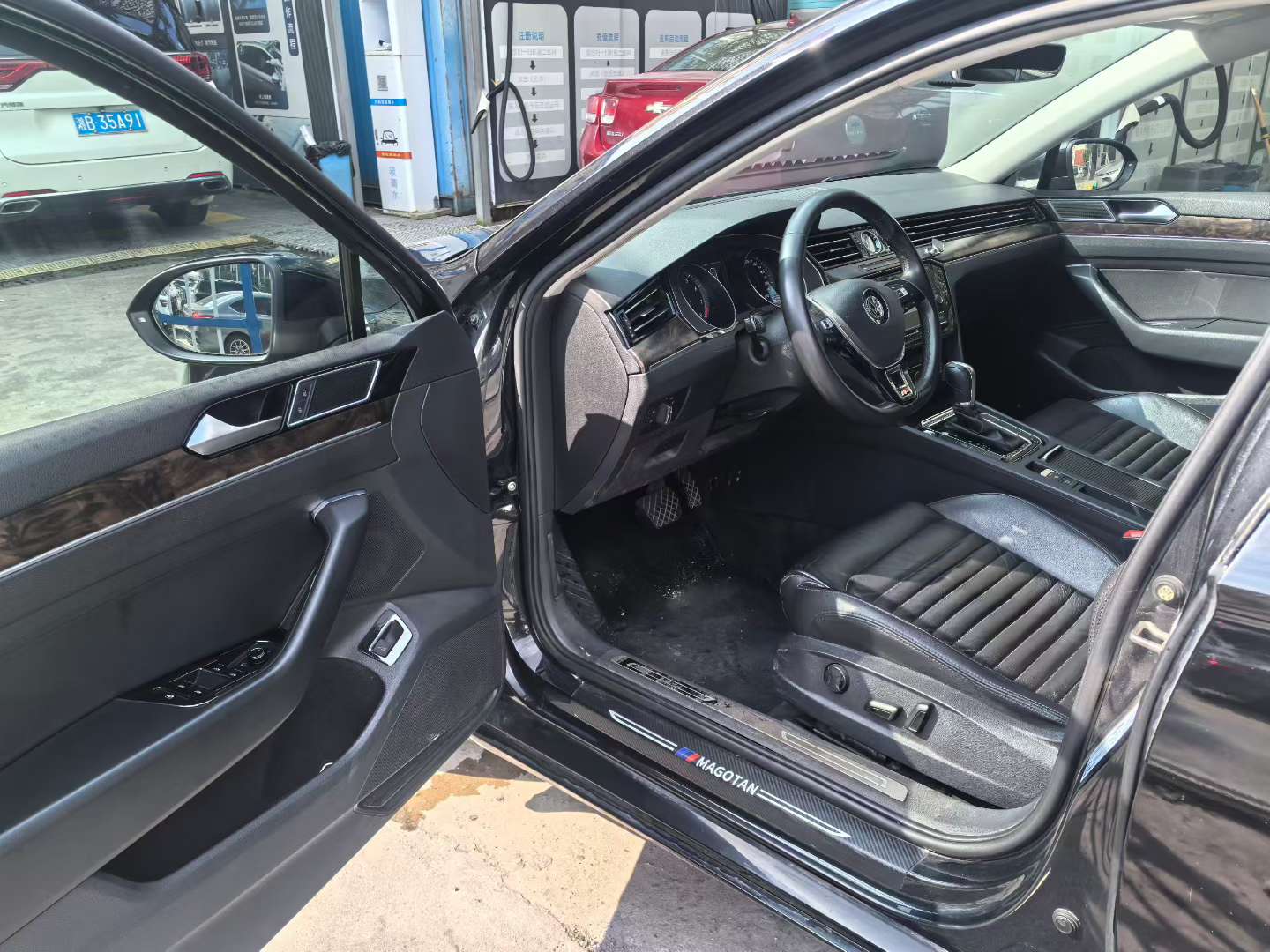 Volkswagen Magotan Facelift 330TSI DSG Lux 4