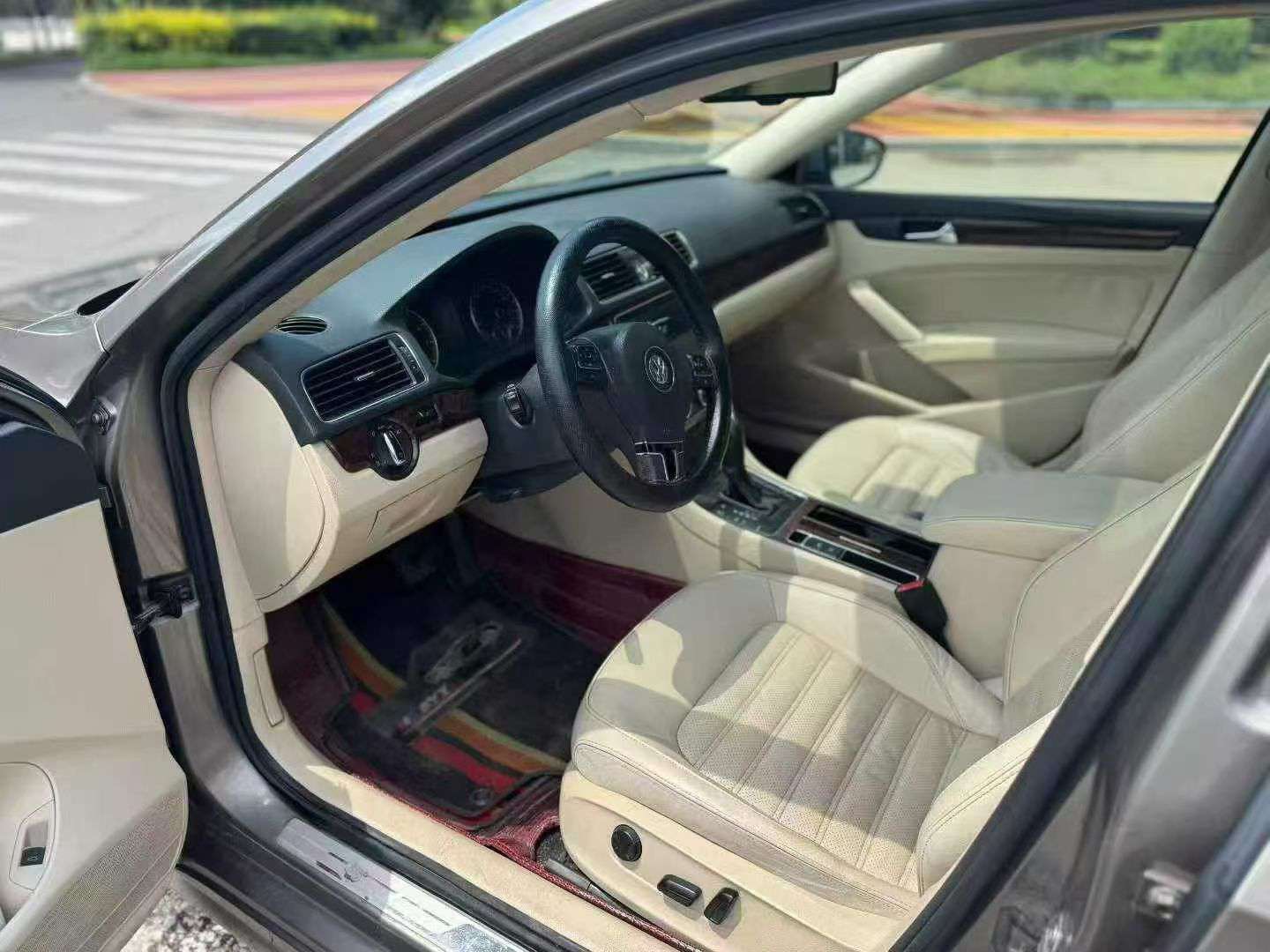Volkswagen Passat 2012 2.0T Yuzun Edition 4