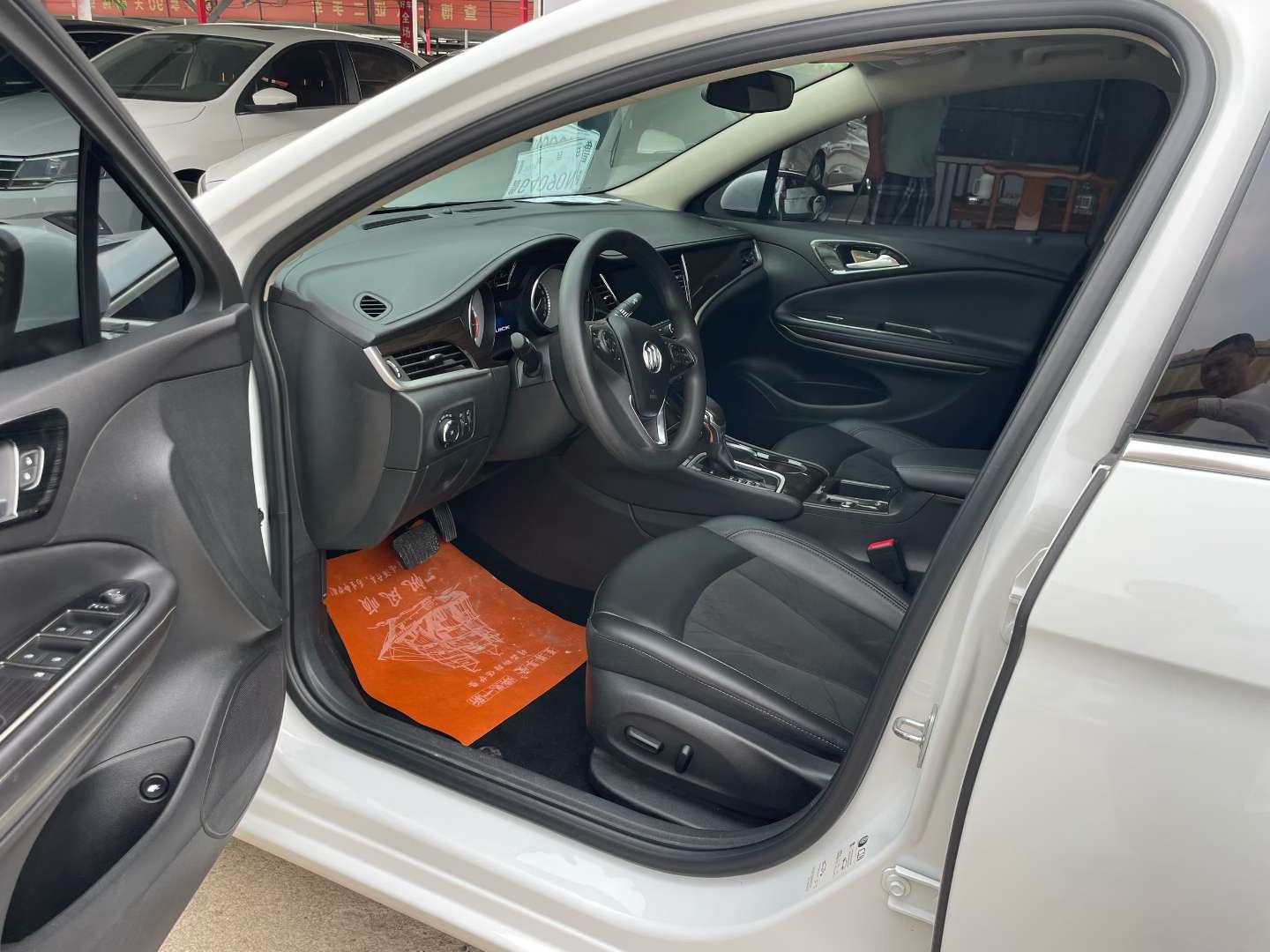 Buick Verano 1.5T Automatic Elite Edition 2