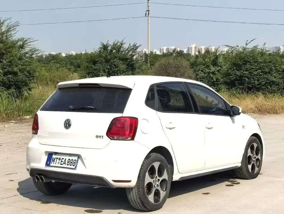 Volkswagen Golf GTI 2015 1.4T Automatic 9