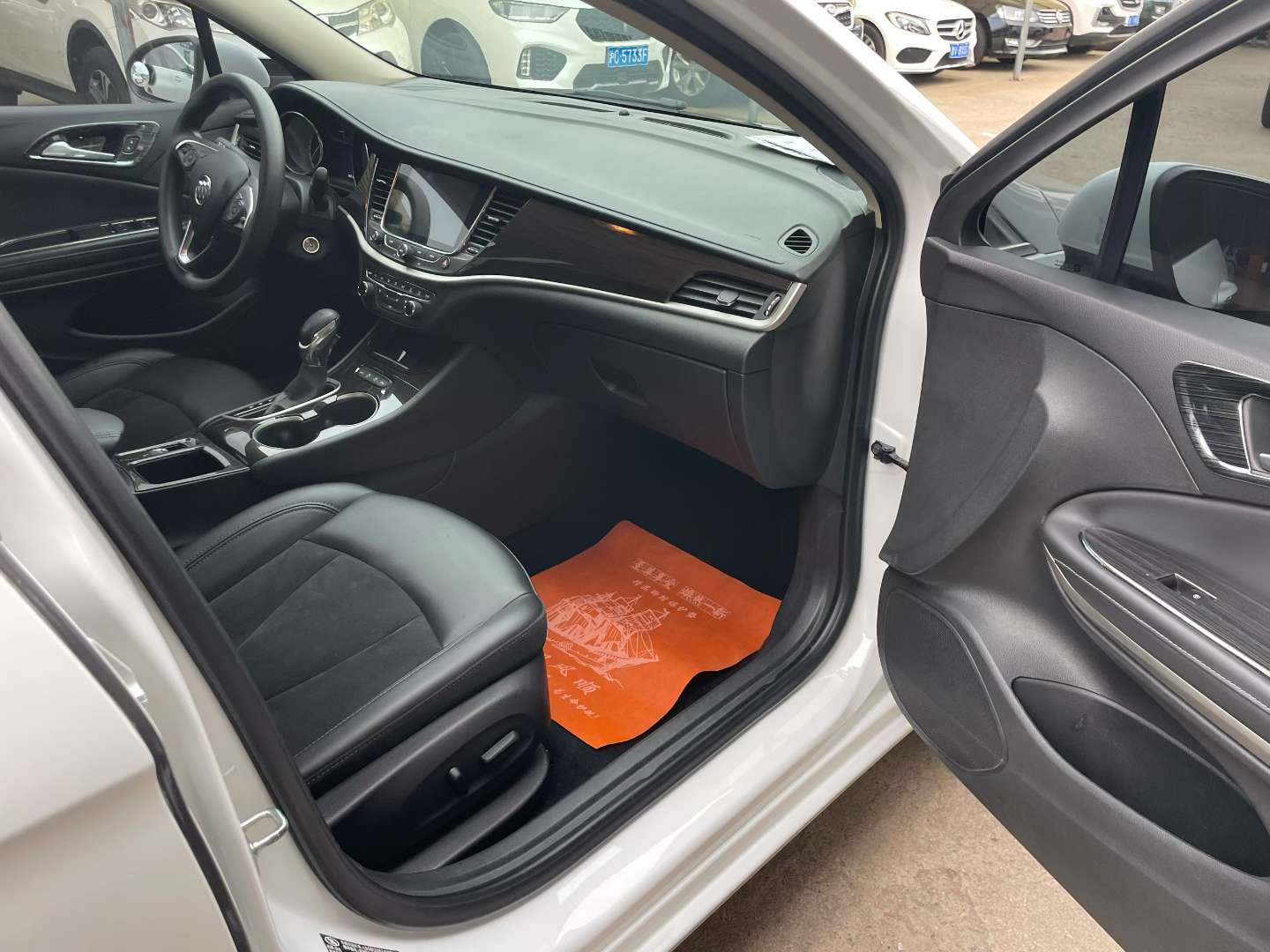 Buick Verano 1.5T Automatic Elite Edition 5