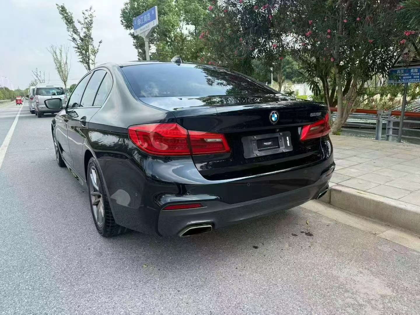 BMW 5 Series 525i M Sport Package 4