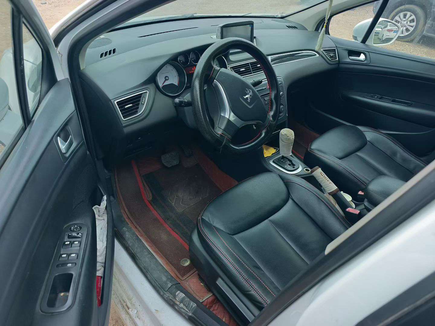 Peugeot 308 4