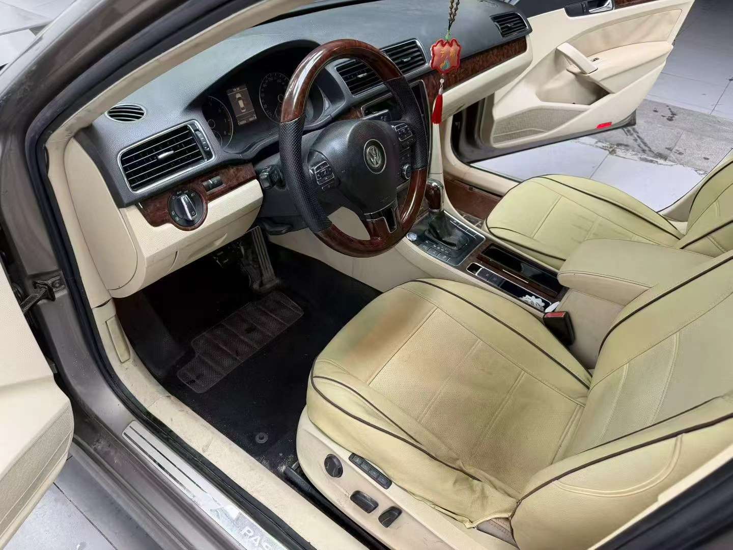 Volkswagen Passat 2011 7