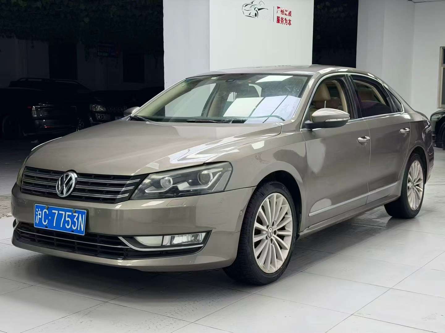 Volkswagen Passat 2011 3
