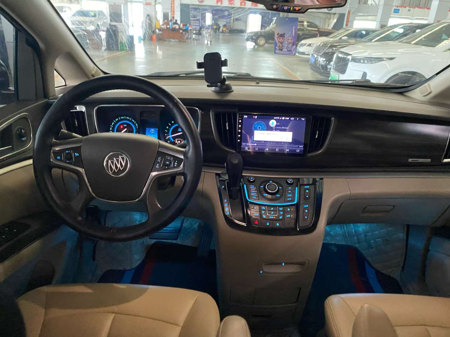 Buick GL8 3999 Flagship 6