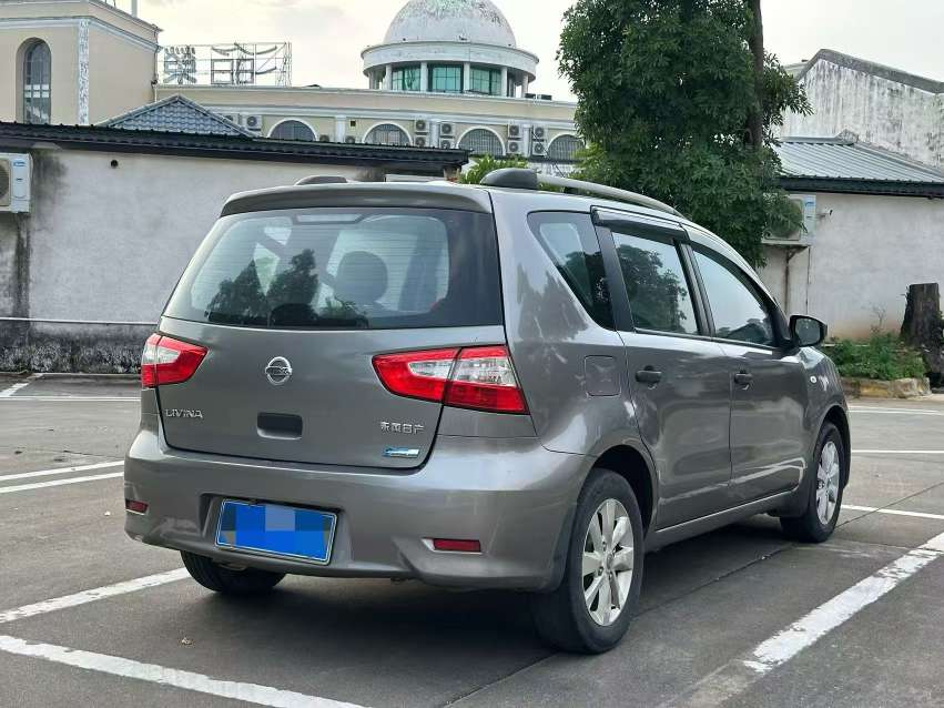 Nissan Livina 2015 1.6L Comfort Edition 7